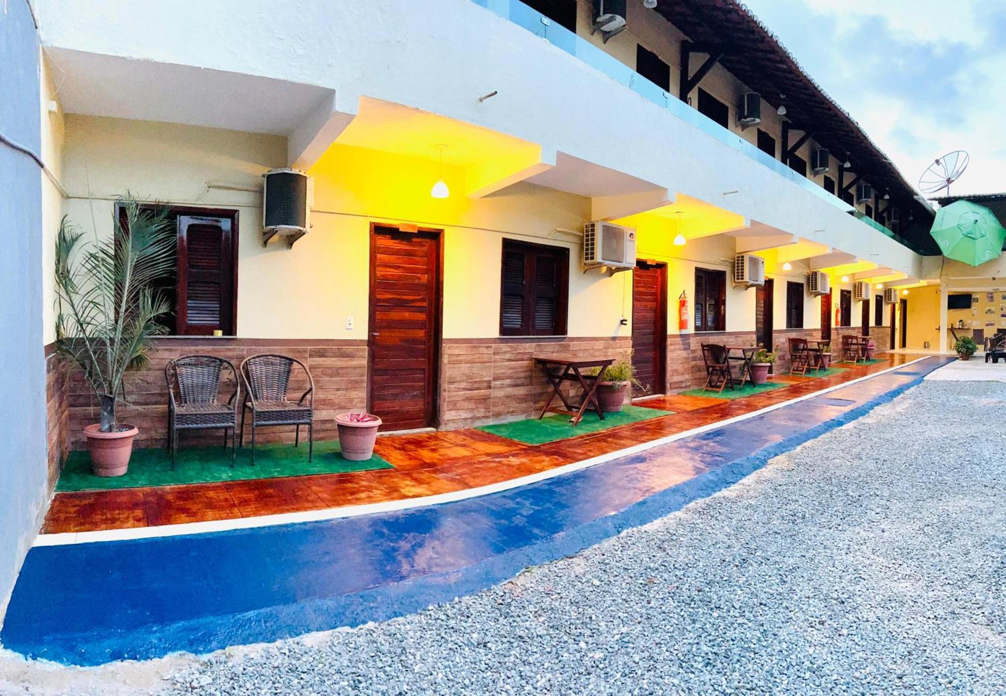 Pinto Martins Hotel *
